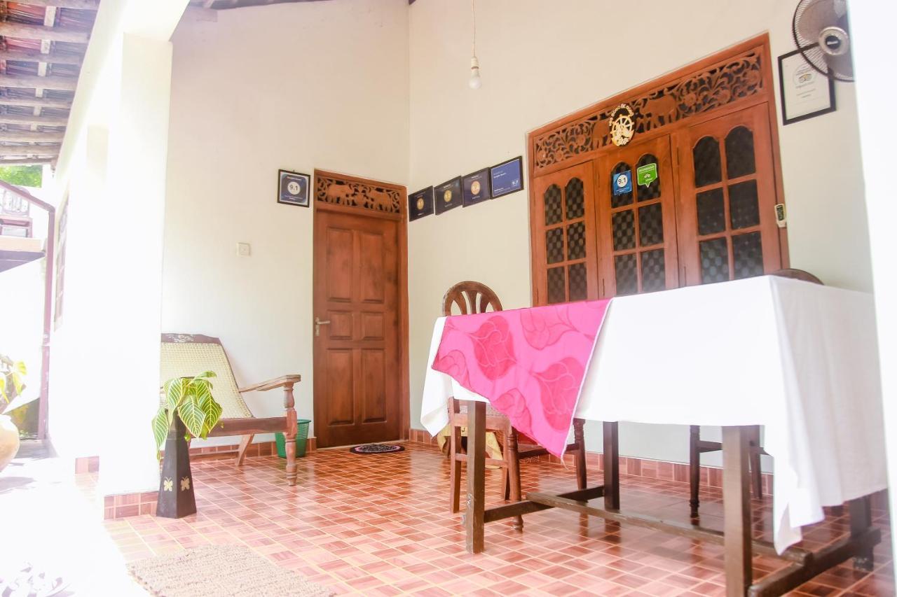 Hotel Ranjith Guest Mirissa Esterno foto