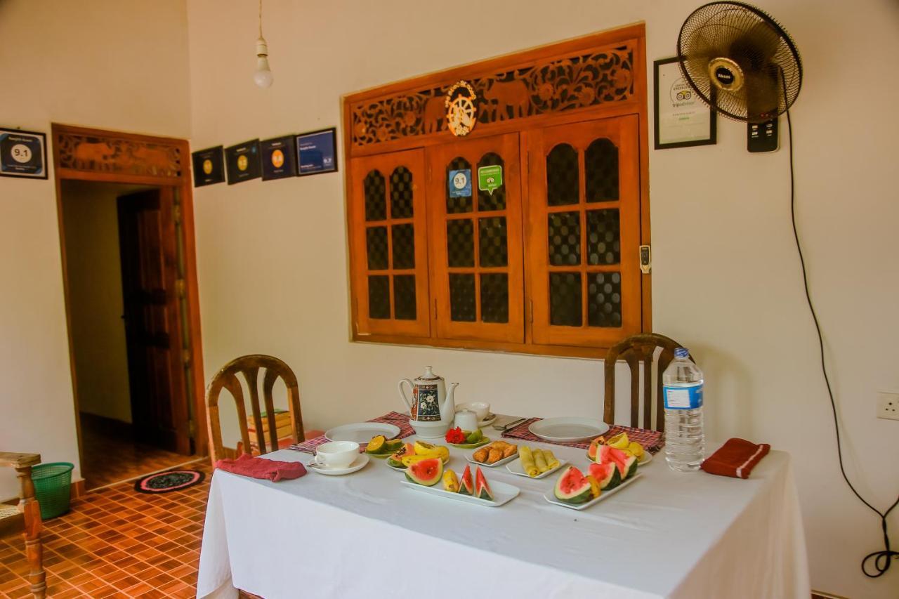 Hotel Ranjith Guest Mirissa Esterno foto