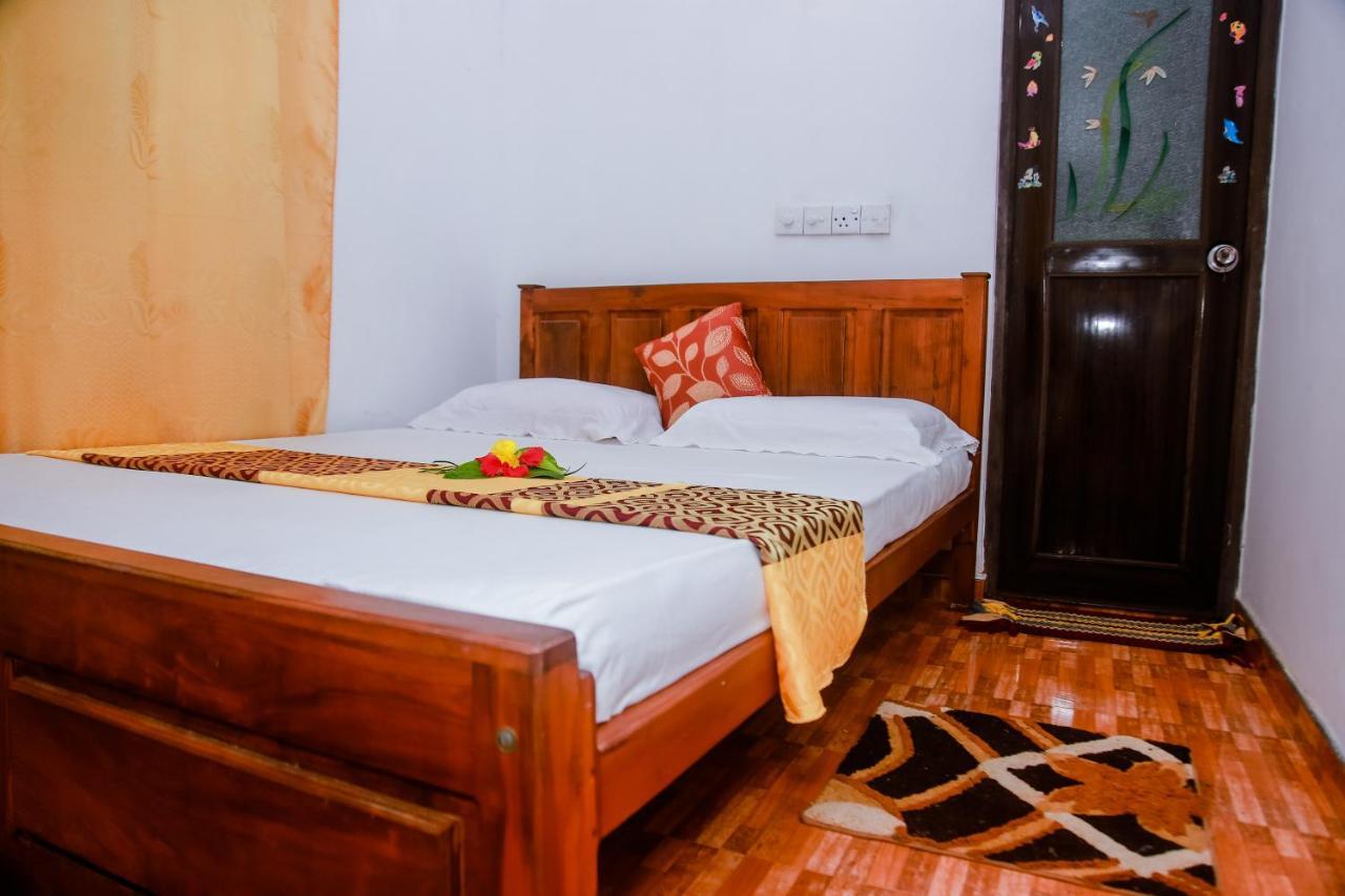 Hotel Ranjith Guest Mirissa Esterno foto