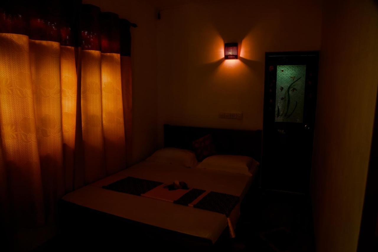 Hotel Ranjith Guest Mirissa Esterno foto