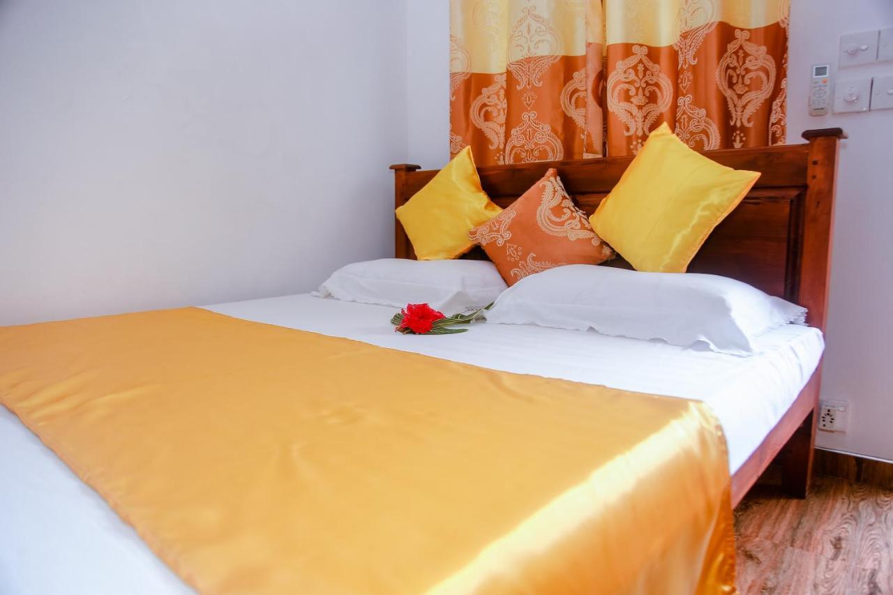 Hotel Ranjith Guest Mirissa Esterno foto