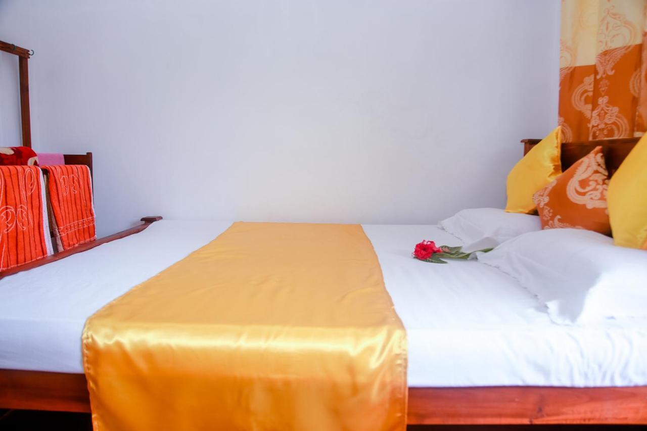 Hotel Ranjith Guest Mirissa Esterno foto